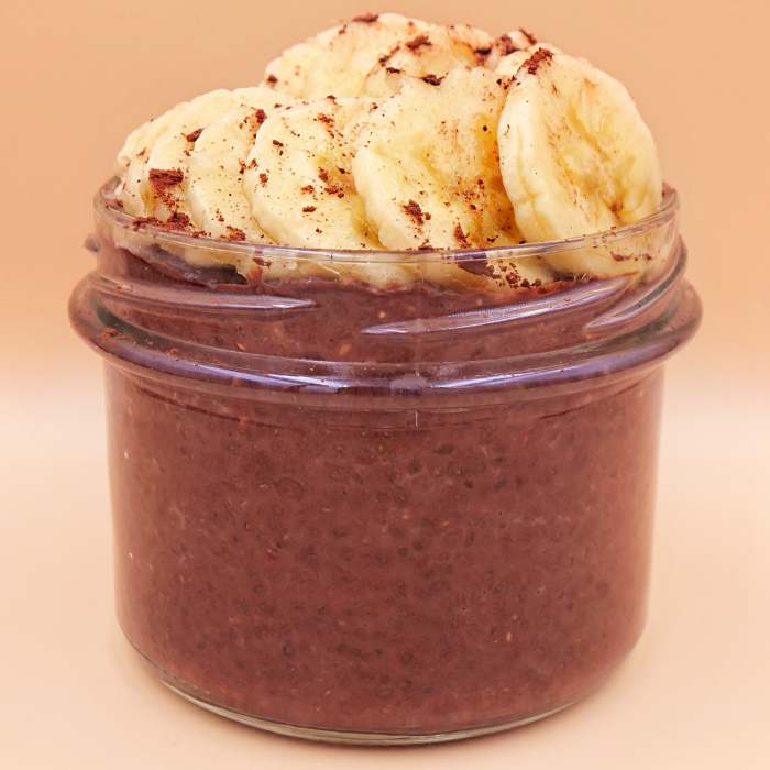 czekoladowy-deser-chia-z-bananem