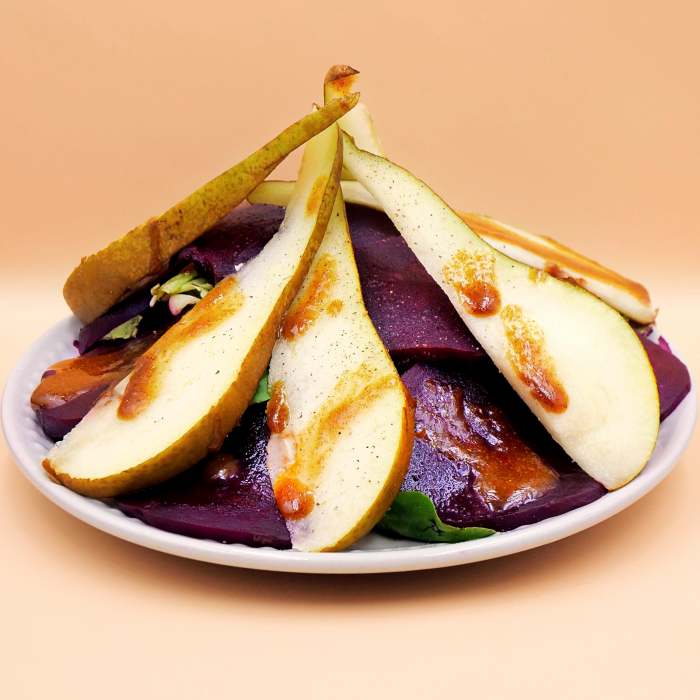 salatka-z-mozzarelli-buraka-i-gruszki